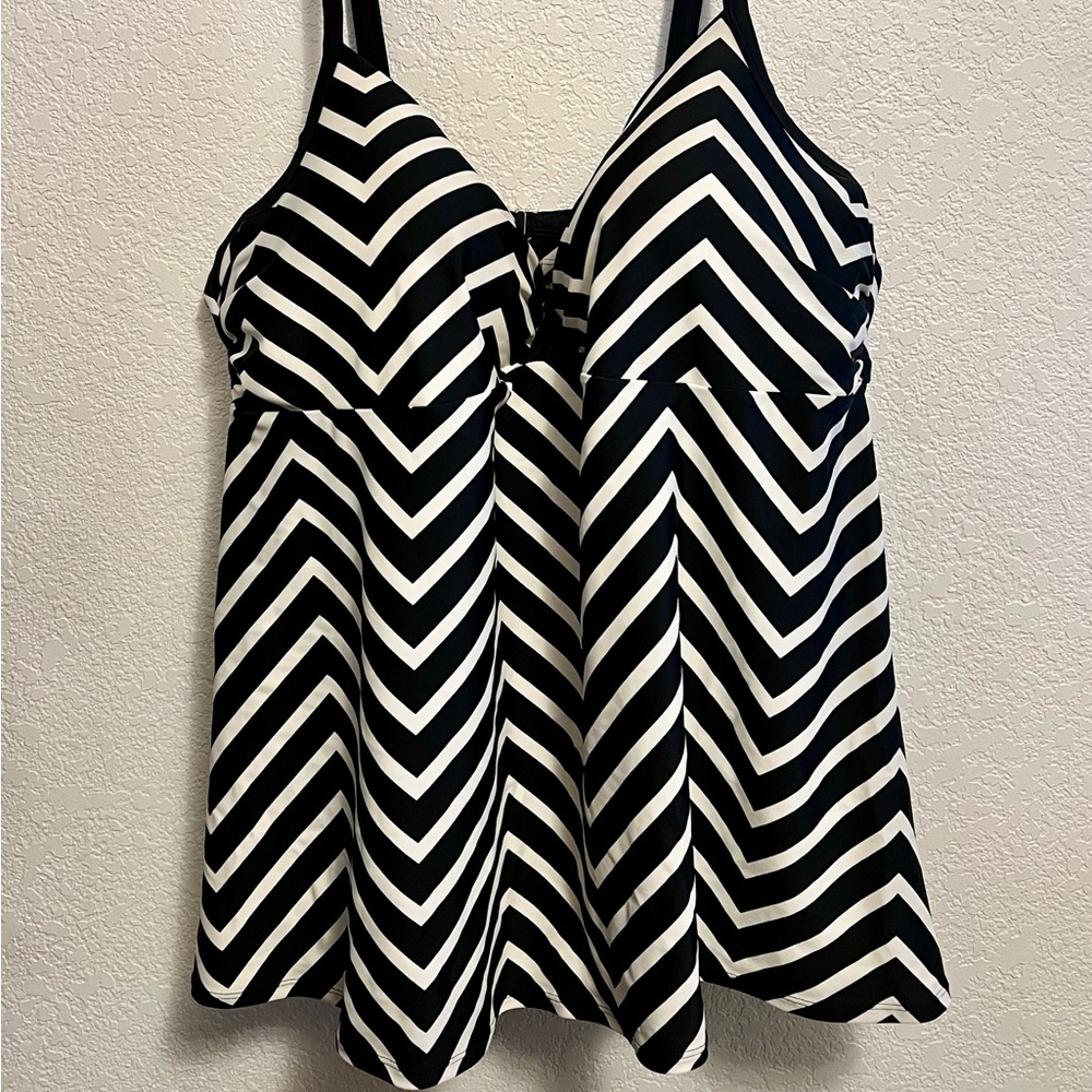 Cacique Black and White Chevron Swim Tankini
